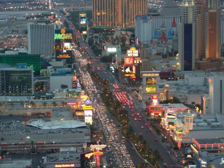 Wie Spät Ist Es Jetzt In Las Vegas Die Geschichte von Las Vegas von 1905 bis 2021 [Kurzfassung]